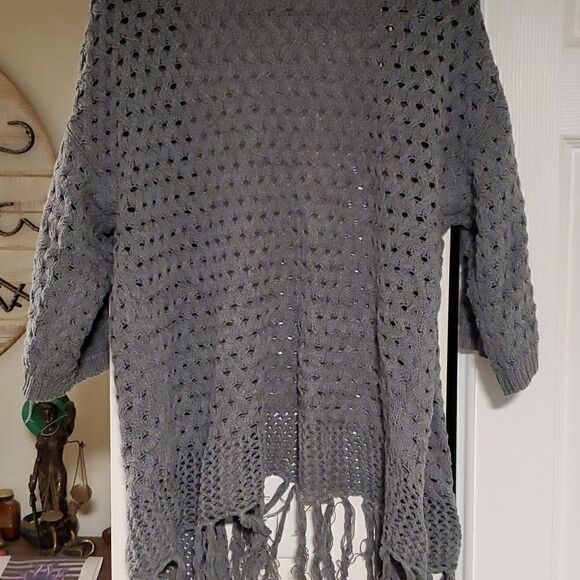 Crochet cardigan shaw style sweater - Picture 5 of 7